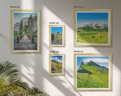 Lot de tableaux encadrés représentant des paysages de montagne avec des cascades