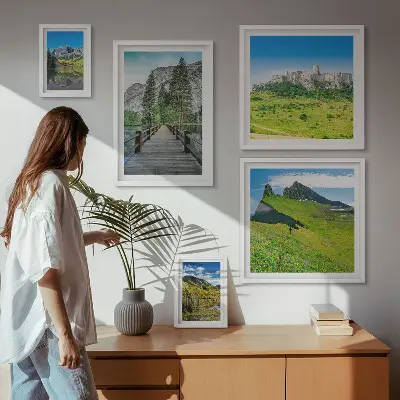 Lot de tableaux encadrés représentant des paysages de montagne avec des cascades