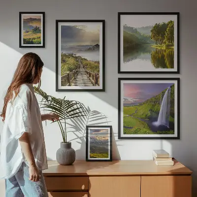 Lot de tableaux encadrés représentant des paysages de cascades et de montagnes