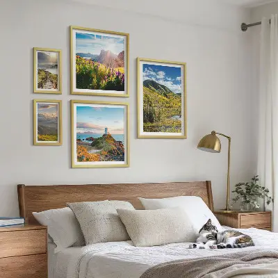 Ensemble de 5 tableaux représentant des paysages de montagne
