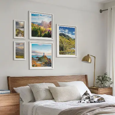 Ensemble de 5 tableaux représentant des paysages de montagne