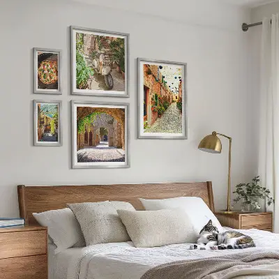 Tableaux encadrés rues charmantes et plats italiens