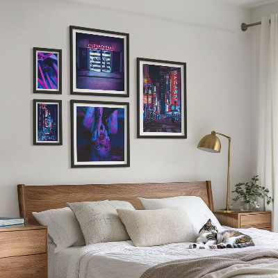 Ensemble de 5 tableaux Paysages urbains nocturnes au néon