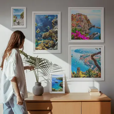 Lot de tableaux encadrés sur le thème des paysages marins, poissons et plages