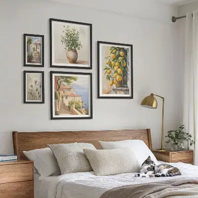 Lot de tableaux encadrés sur le thème des notes d'agrumes dans un style méditerranéen