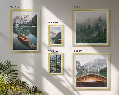 Tableau de décoration murale représentant des bateaux sur des lacs de montagne calmes