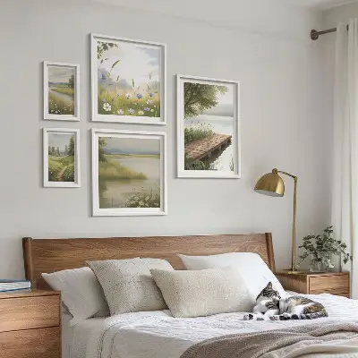 Ensemble de 5 tableaux paysages paisibles avec un pont dans une prairie