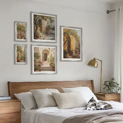 Lot de tableaux encadrés sur le thème des charmantes rues orangées