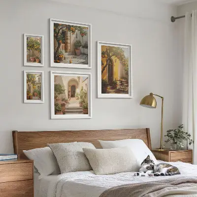 Lot de tableaux encadrés sur le thème des charmantes rues orangées