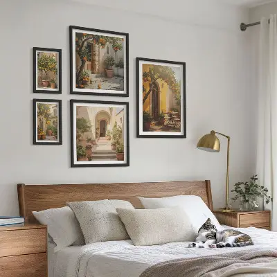 Lot de tableaux encadrés sur le thème des charmantes rues orangées