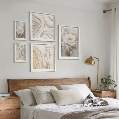 Ensemble de 5 tableaux motifs floraux abstraits apportant une touche d'élégance
