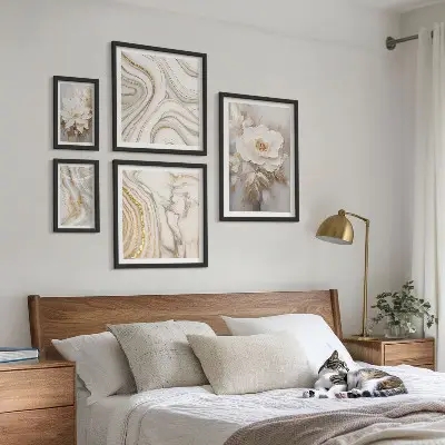 Ensemble de 5 tableaux motifs floraux abstraits apportant une touche d'élégance