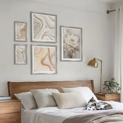 Lot de tableaux encadrés motifs floraux et élégance abstraite