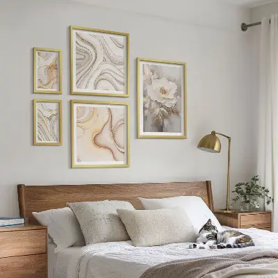 Lot de tableaux encadrés motifs floraux et élégance abstraite