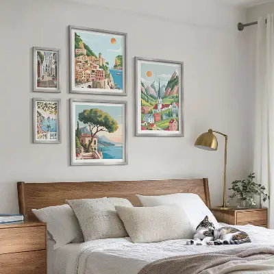 Ensemble de 5 tableaux représentant des montagnes et des villes charmantes