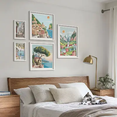 Ensemble de 5 tableaux représentant des montagnes et des villes charmantes