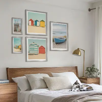 Ensemble de 5 tableaux vue sur la mer avec maisons et bateaux