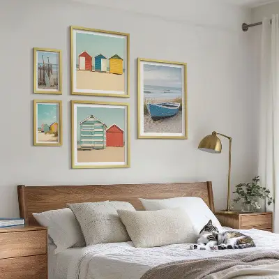 Ensemble de 5 tableaux vue sur la mer avec maisons et bateaux