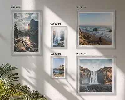 Ensemble de 5 tableaux représentant des paysages de cascades et de plages