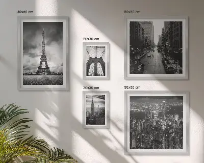 Tableau de décoration murale représentant des icônes architecturales en noir et blanc