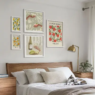 Ensemble de 5 tableaux sur le thème de la foire aux fruits et fleurs vintage