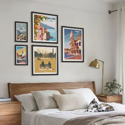 Lot de tableaux encadrés représentant des paysages de villes européennes