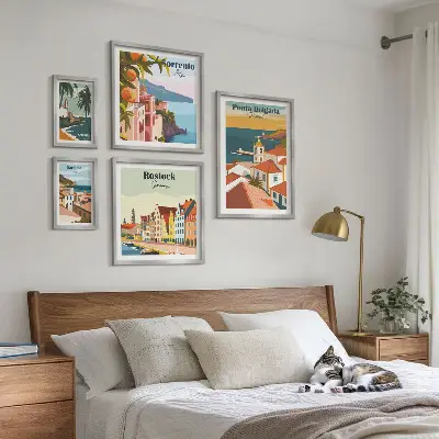 Lot de tableaux encadrés représentant des paysages urbains européens