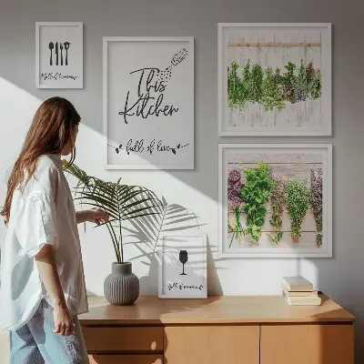 Ensemble de 5 tableaux représentant des accessoires de cuisine et des herbes aromatiques