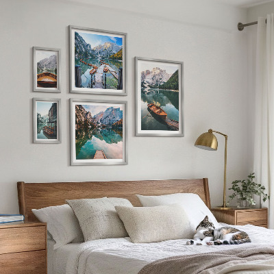 Ensemble de 5 tableaux Lacs tranquilles, bateaux en bois