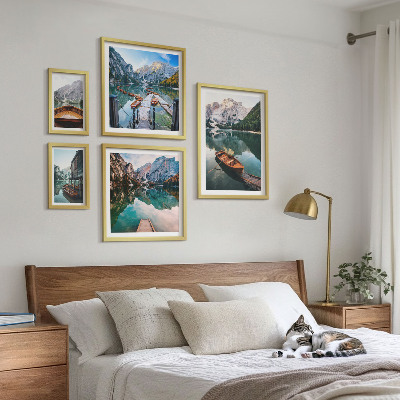 Ensemble de 5 tableaux Lacs tranquilles, bateaux en bois