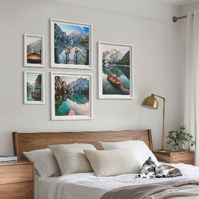 Ensemble de 5 tableaux Lacs tranquilles, bateaux en bois