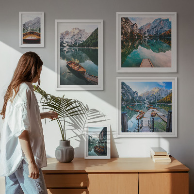 Ensemble de 5 tableaux Lacs tranquilles, bateaux en bois