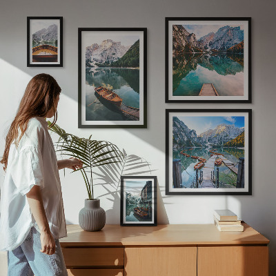 Ensemble de 5 tableaux Lacs tranquilles, bateaux en bois