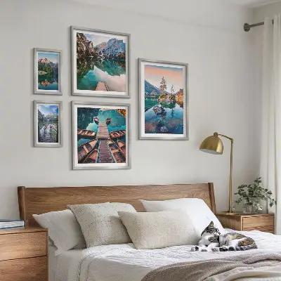 Lot de tableaux encadrés représentant le pittoresque des lacs de montagne