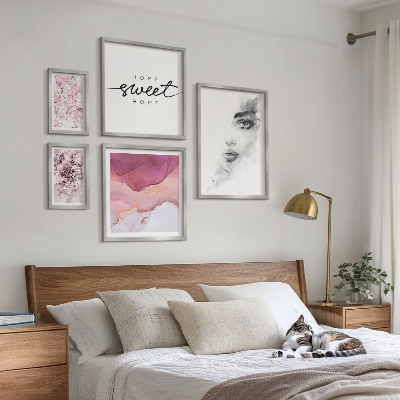 Ensemble de 5 tableaux Portraits de femmes, fleurs, pastel