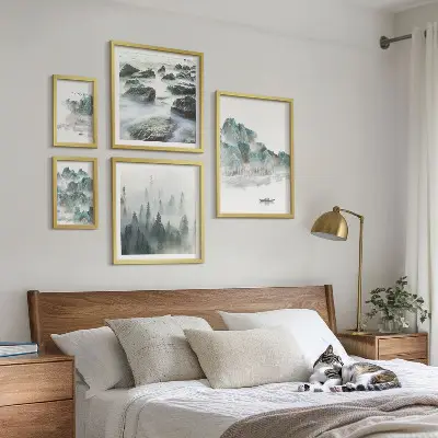 Ensemble de 5 tableaux représentant des paysages paisibles avec de l'eau