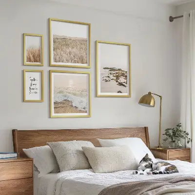 Lot de tableaux encadrés représentant des paysages naturels de plages