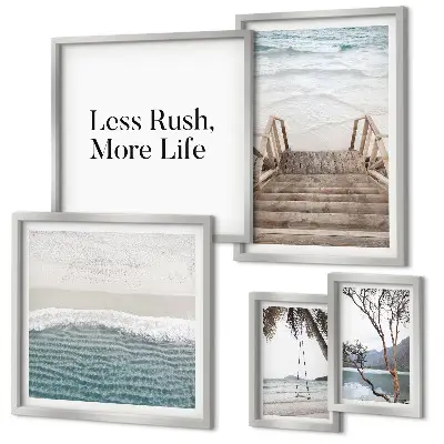 Ensemble de 5 tableaux représentant une vue calme sur la mer et la plage