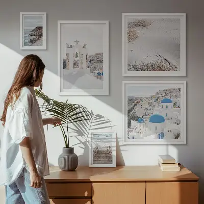 Lot de tableaux encadrés représentant les paysages blancs de Grèce