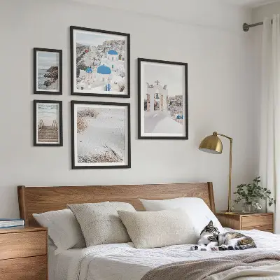 Lot de tableaux encadrés représentant les paysages blancs de Grèce