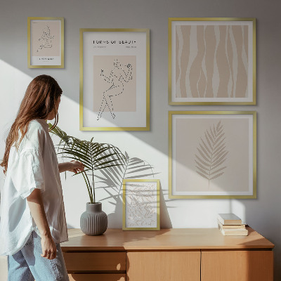 Ensemble de 5 tableaux Des graphismes stylés de femmes et de plantes