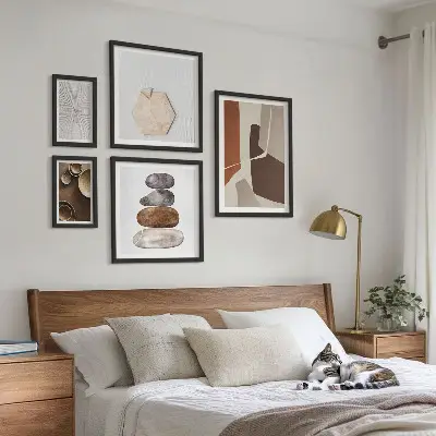 Lot de tableaux encadrés motifs d'art moderne