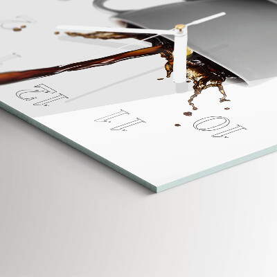 Horloge carrée en verre Une tasse de café