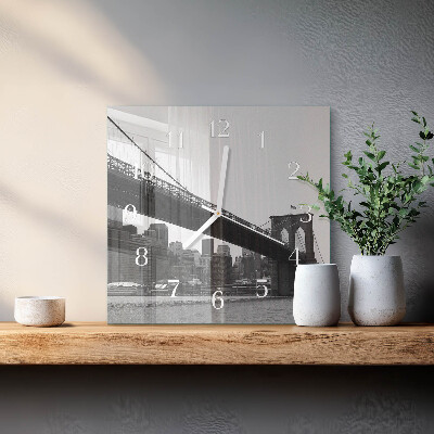 Horloge carrée en verre Pont