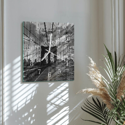 Horloge carrée en verre Pont