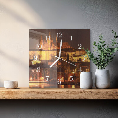 Horloge carrée en verre Prague