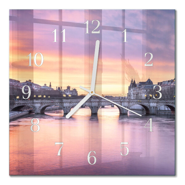 Horloge murale carrée Une ville sur la rivière