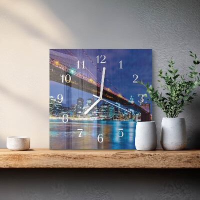 Horloge carrée en verre Pont