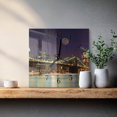 Pendule carrée en verre Pont horizontal