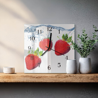 Pendule carrée en verre Fraises